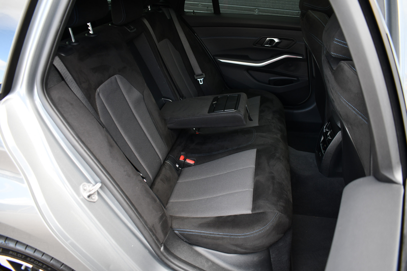 BMW 330 3-serie Touring 330e xDrive M-Sport Pro Pano Trekh — photo 39