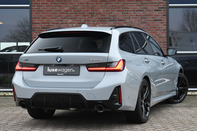 BMW 330 3-serie Touring 330e xDrive M-Sport Pro Pano Trekh — photo 2
