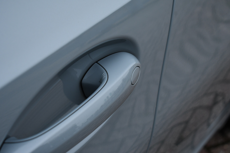 BMW 330 3-serie Touring 330e xDrive M-Sport Pro Pano Trekh — photo 31