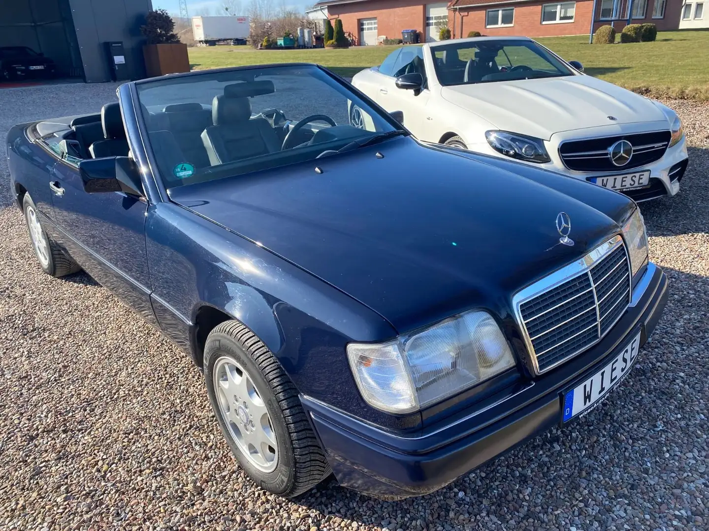 Mercedes-Benz E 200 CABRIO W 124 aus 1. HAND Blau - 1