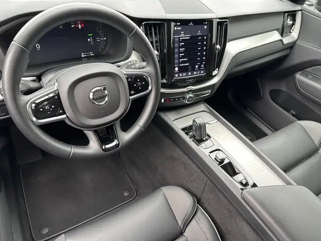 Volvo XC60 view 12