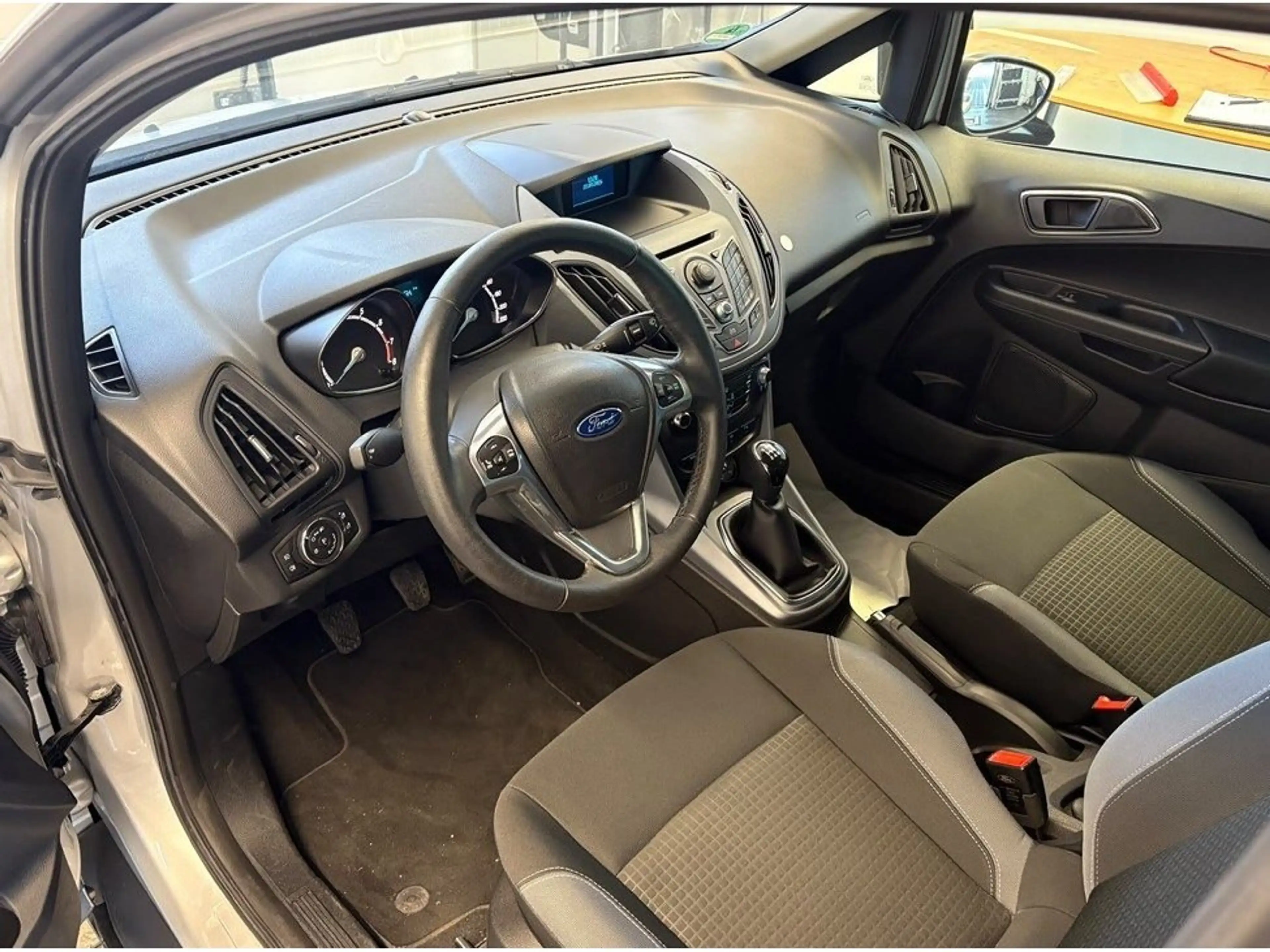 Ford B-Max 1.0 SYNC Edition PDC/TEMPOMAT/KLIMA/SHZ/ — photo 3