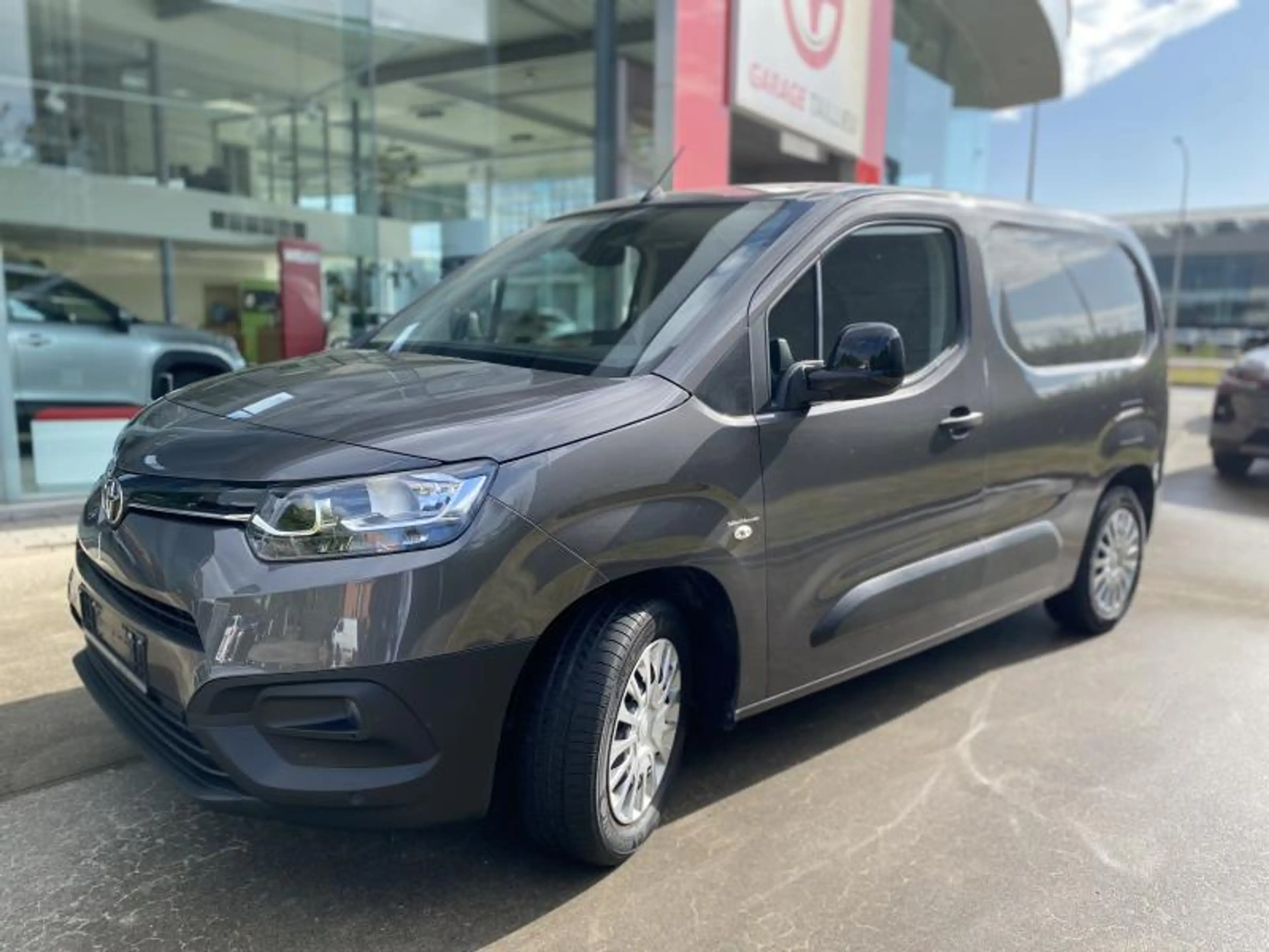 Toyota Proace City Comfort — photo 2