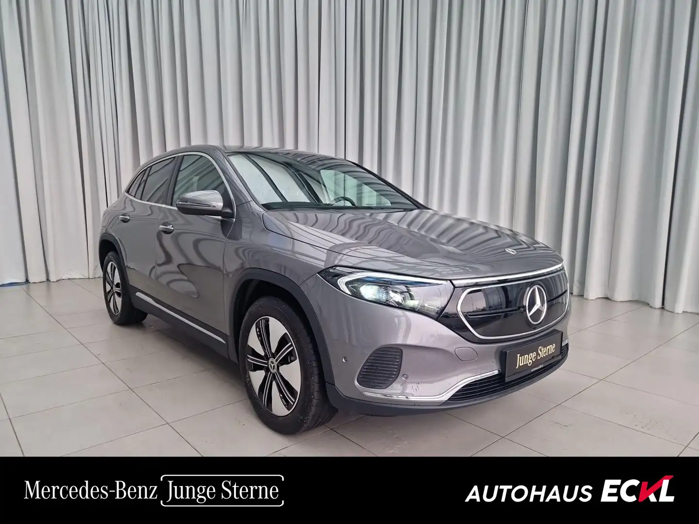 Mercedes-Benz EQA 250 SpurW HUD Šedá - 1