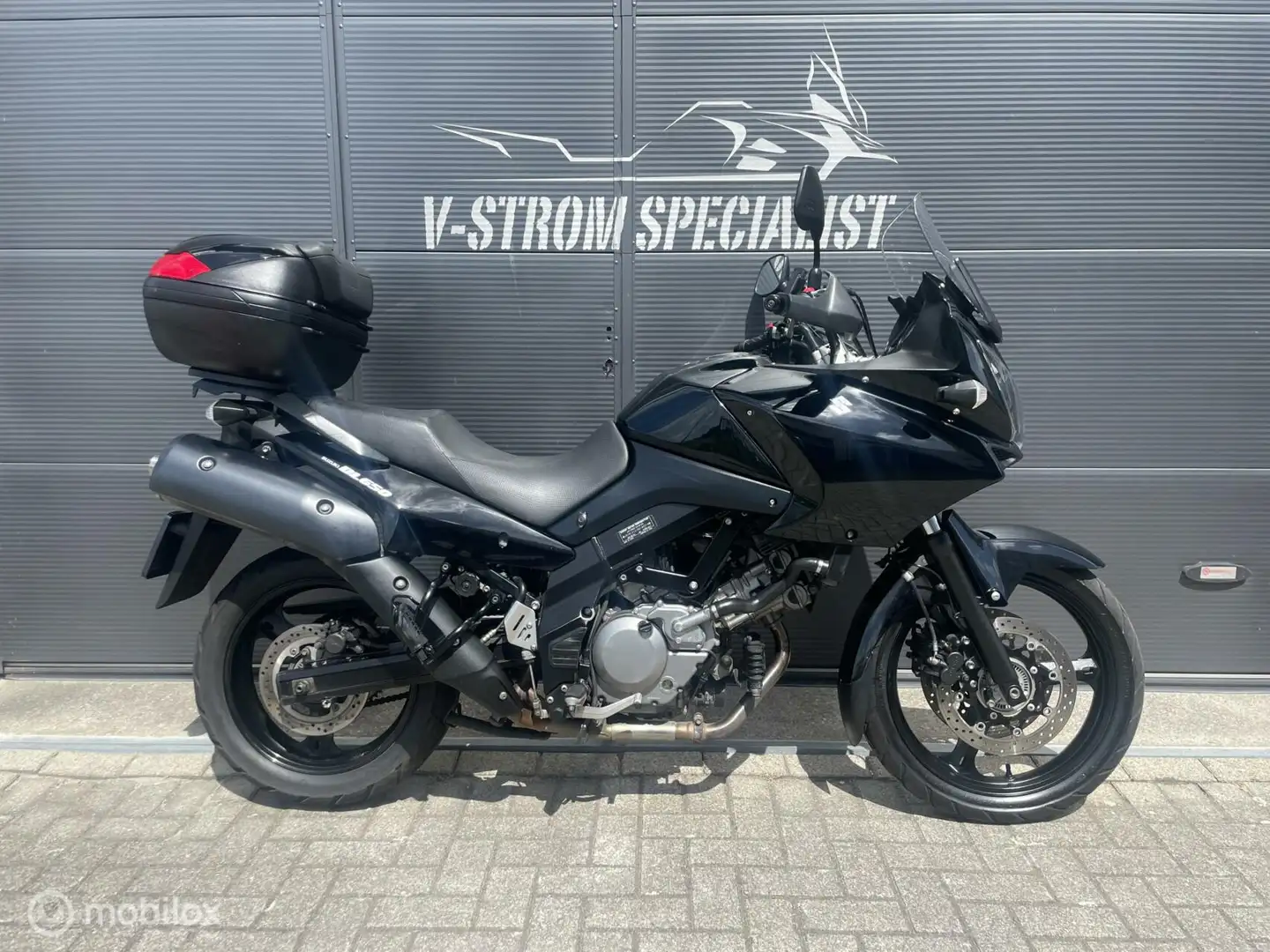 Suzuki V-Strom 650 DL T Noir - 1