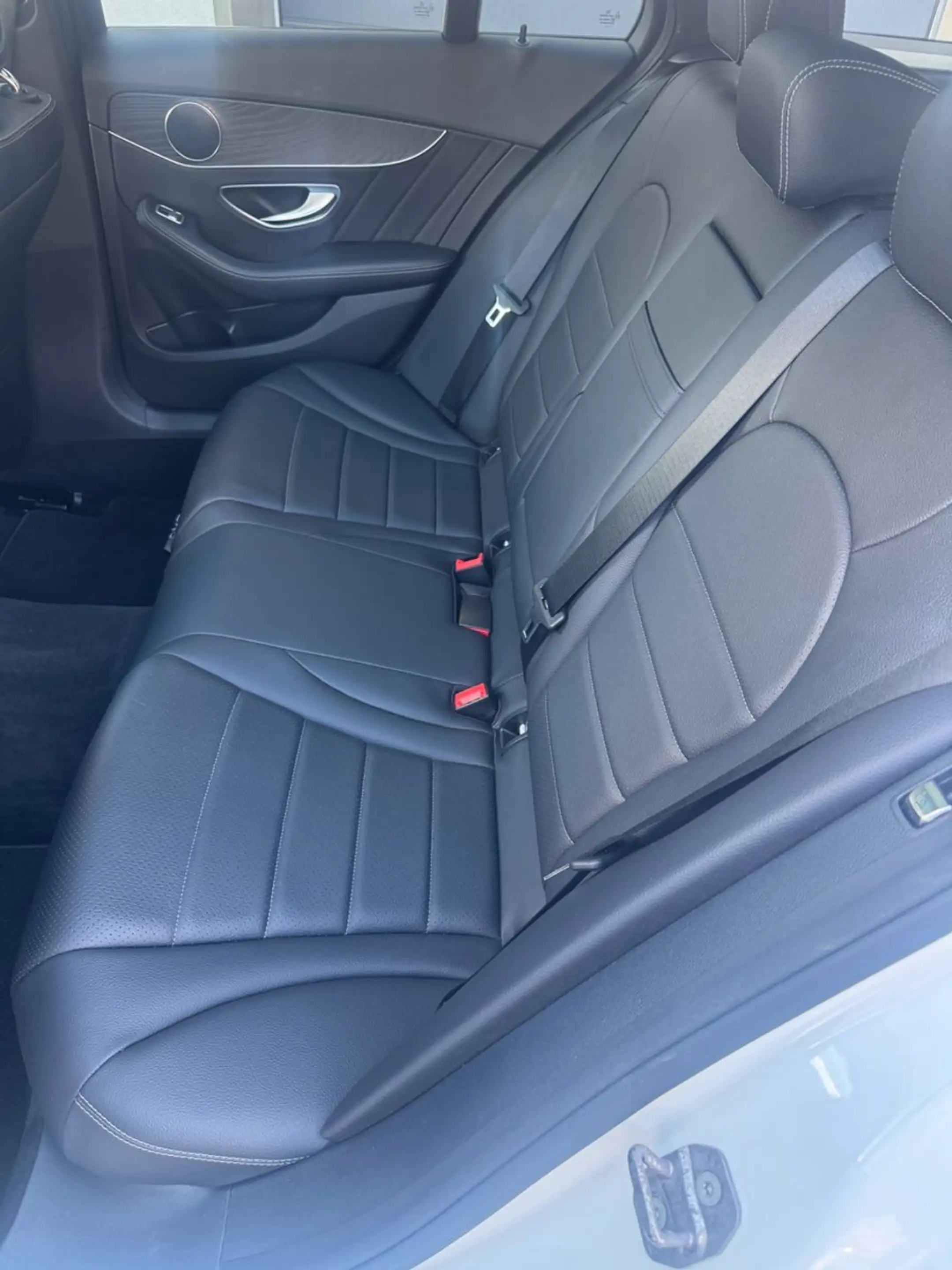 Mercedes-Benz C 300 BlueTec Hybrid / h AMG-Line,Pano,Standh. — photo 11