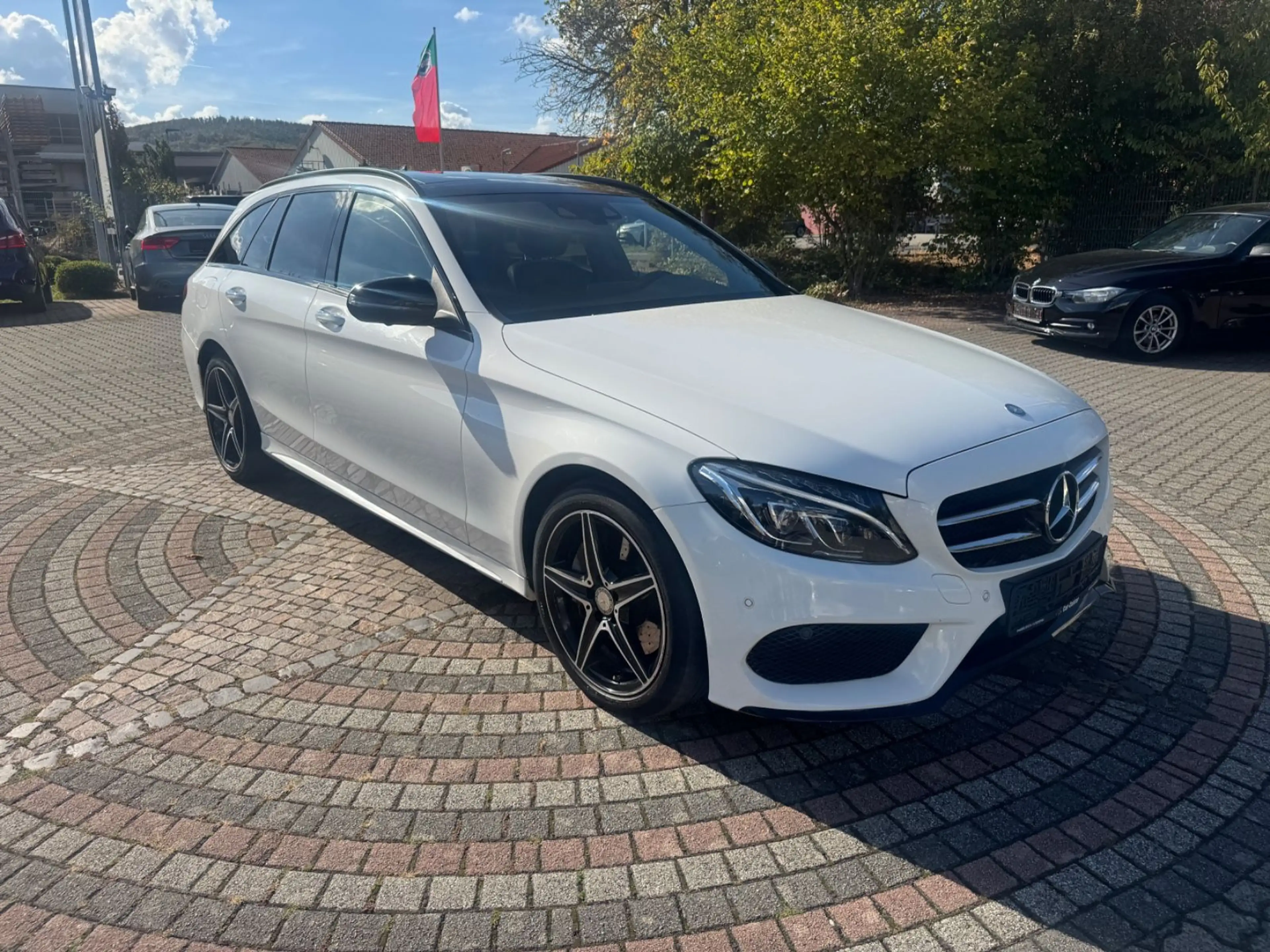 Mercedes-Benz C 300 BlueTec Hybrid / h AMG-Line,Pano,Standh. — photo 3