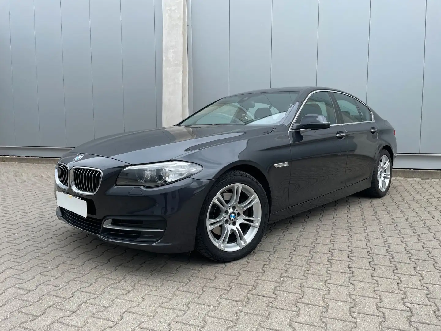 BMW 520 d Automatik VOLLAUSSTATTUNG EURO6 Grijs - 1
