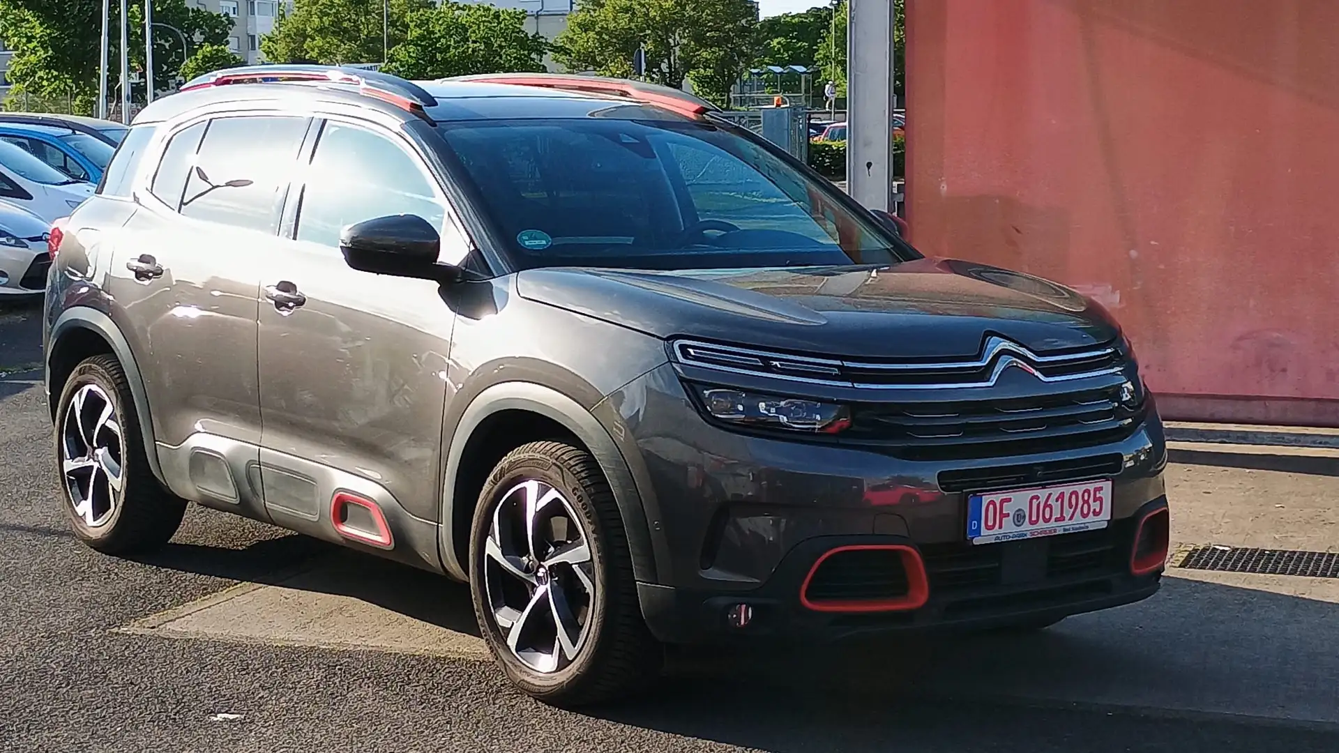 Citroen C5 Aircross Feel*Automatik*Panoramadach*360° Kamera* Gris - 2