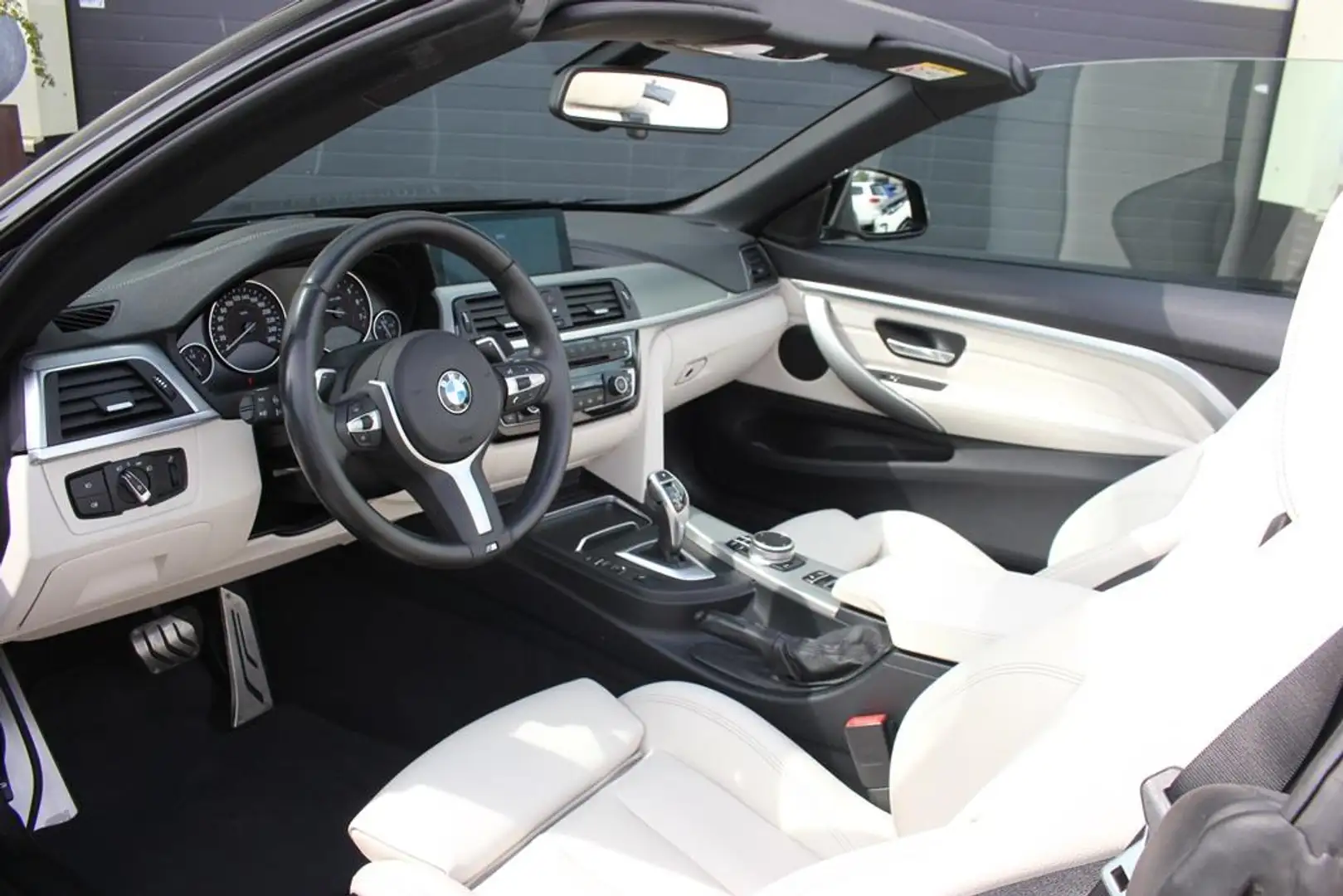 BMW 430 4-serie Cabrio 430i High Executive M Sport | Nekve Zwart - 2