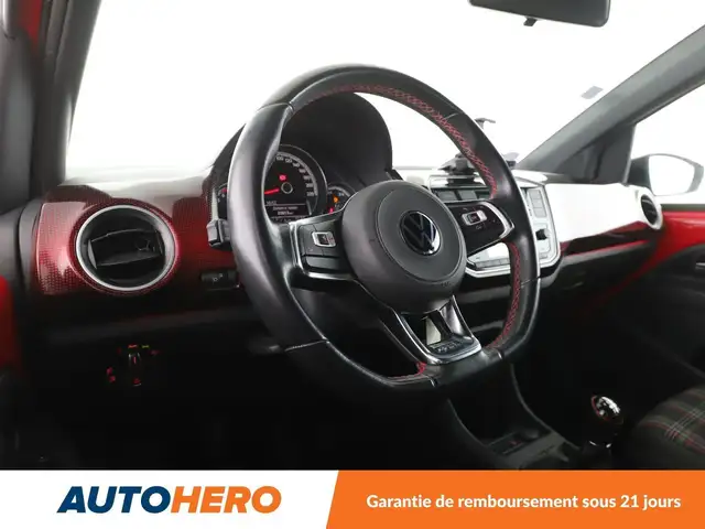 Volkswagen up! view 11