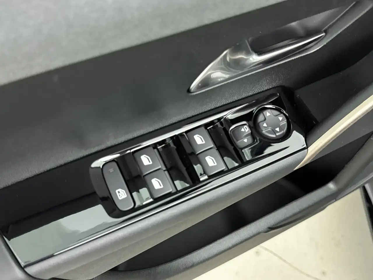 Lancia Ypsilon 2025 — фото 15