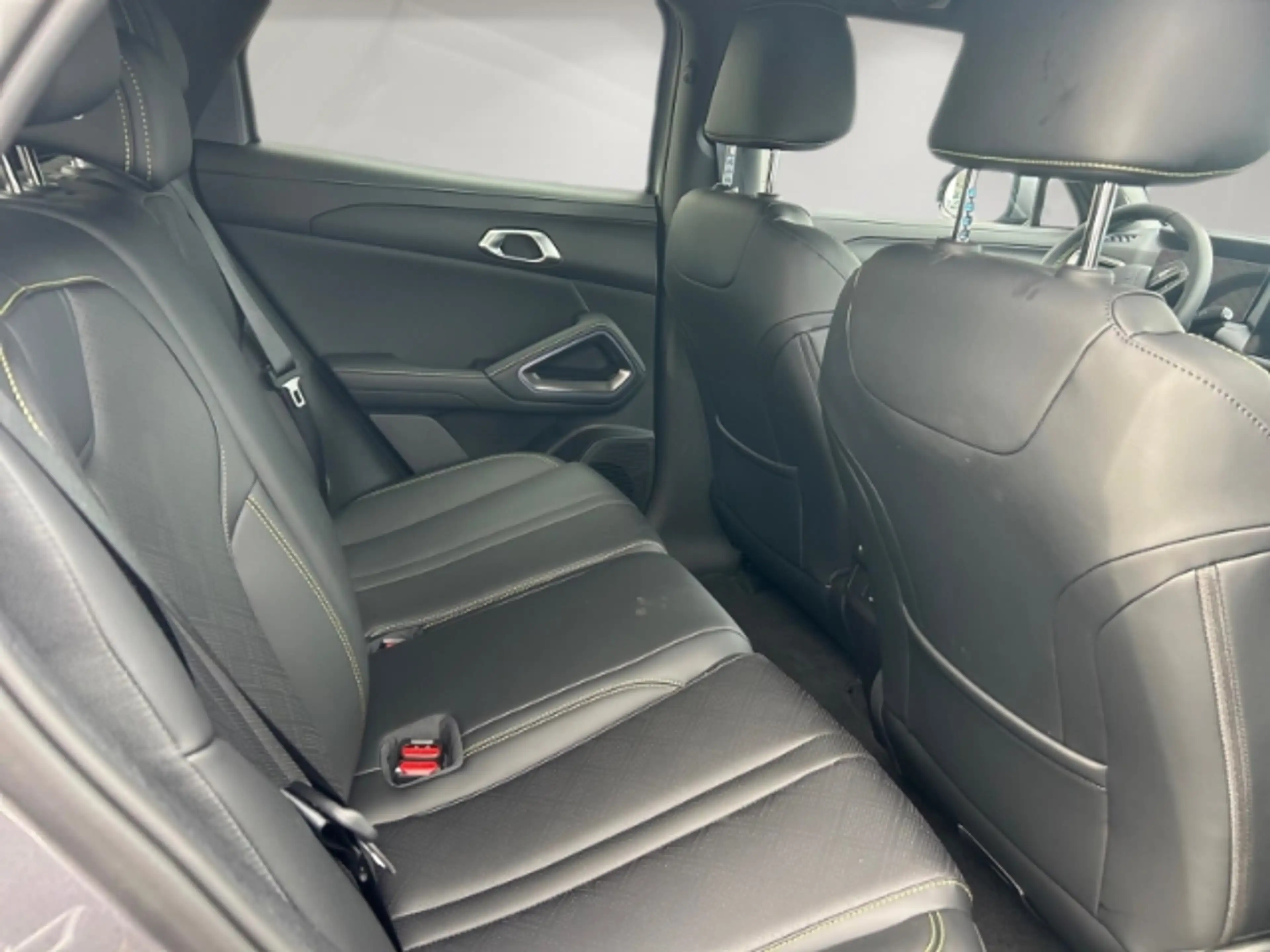BYD Atto 2 DM-i 1.5 Boost Panorama/360 Grad/Sitzheizung/Navi/ — photo 13