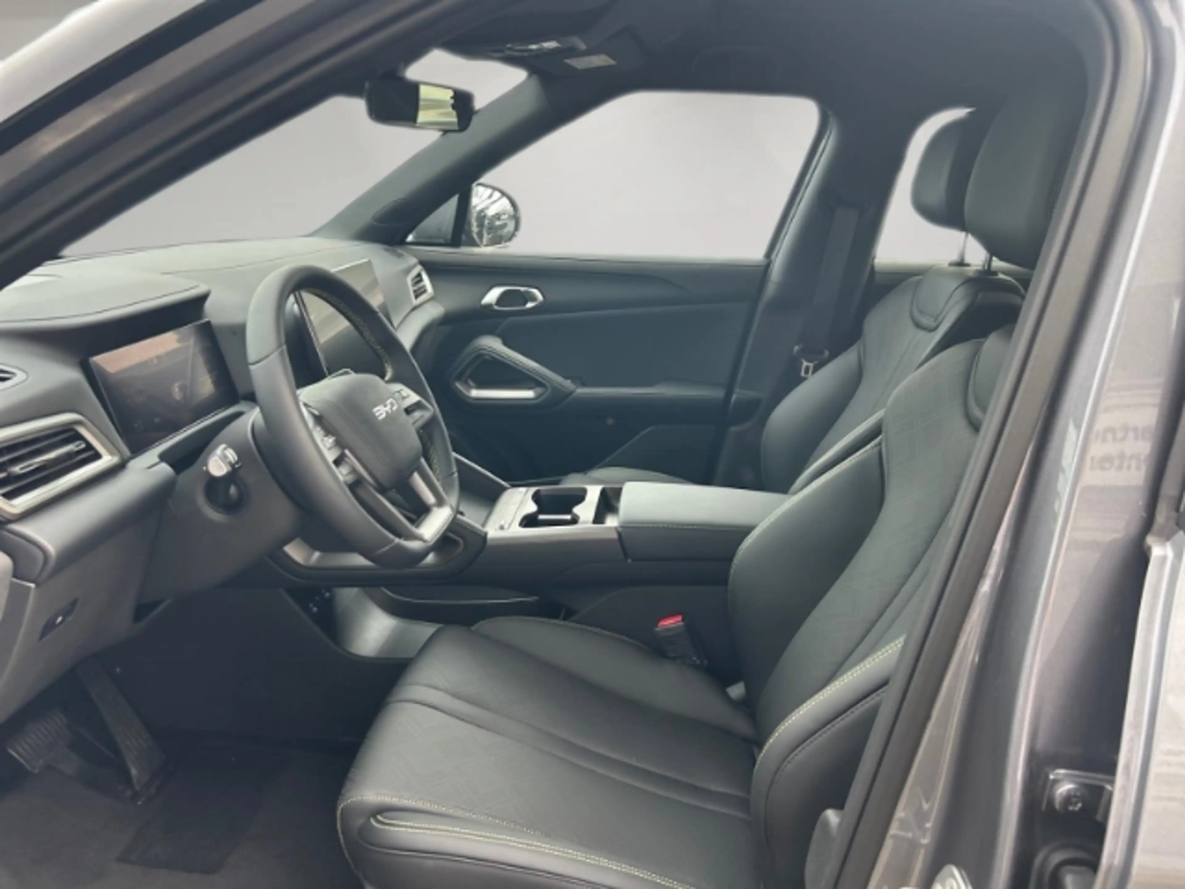 BYD Atto 2 DM-i 1.5 Boost Panorama/360 Grad/Sitzheizung/Navi/ — photo 8