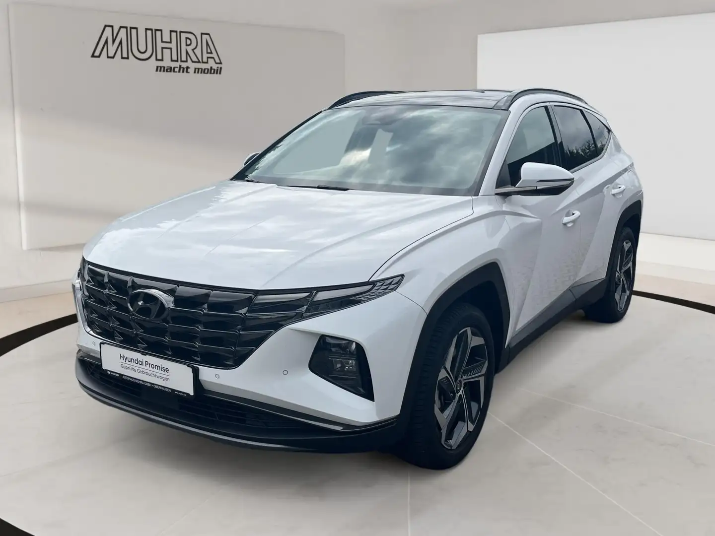 Hyundai TUCSON 1.6 T-GDI PHEV TREND 4WD PANORAMA LED Bílá - 2