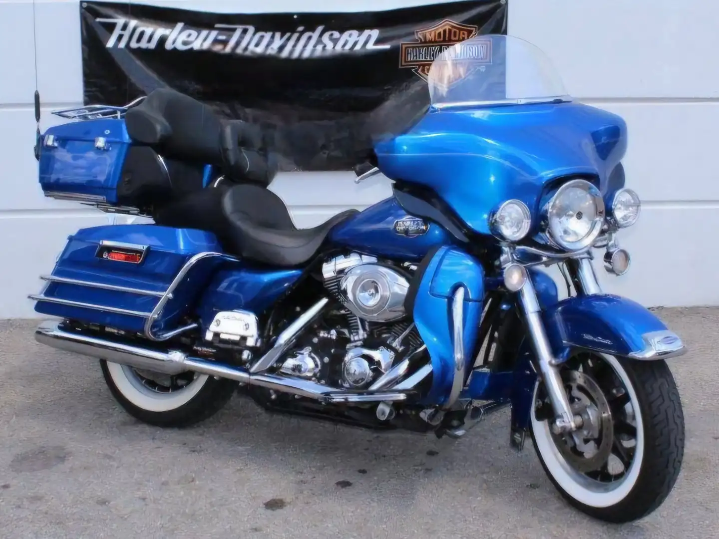 Harley-Davidson Electra Glide Ultra Classic Blauw - 1