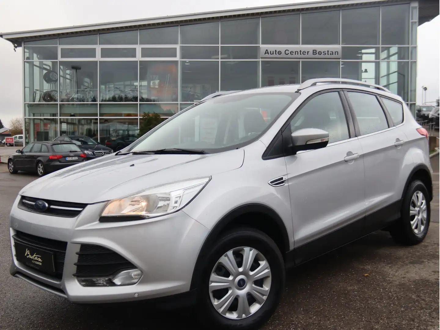 Ford Kuga 1.5/SCHECKHEFT GEPFLEGT/PARKSENSOREN Argent - 2