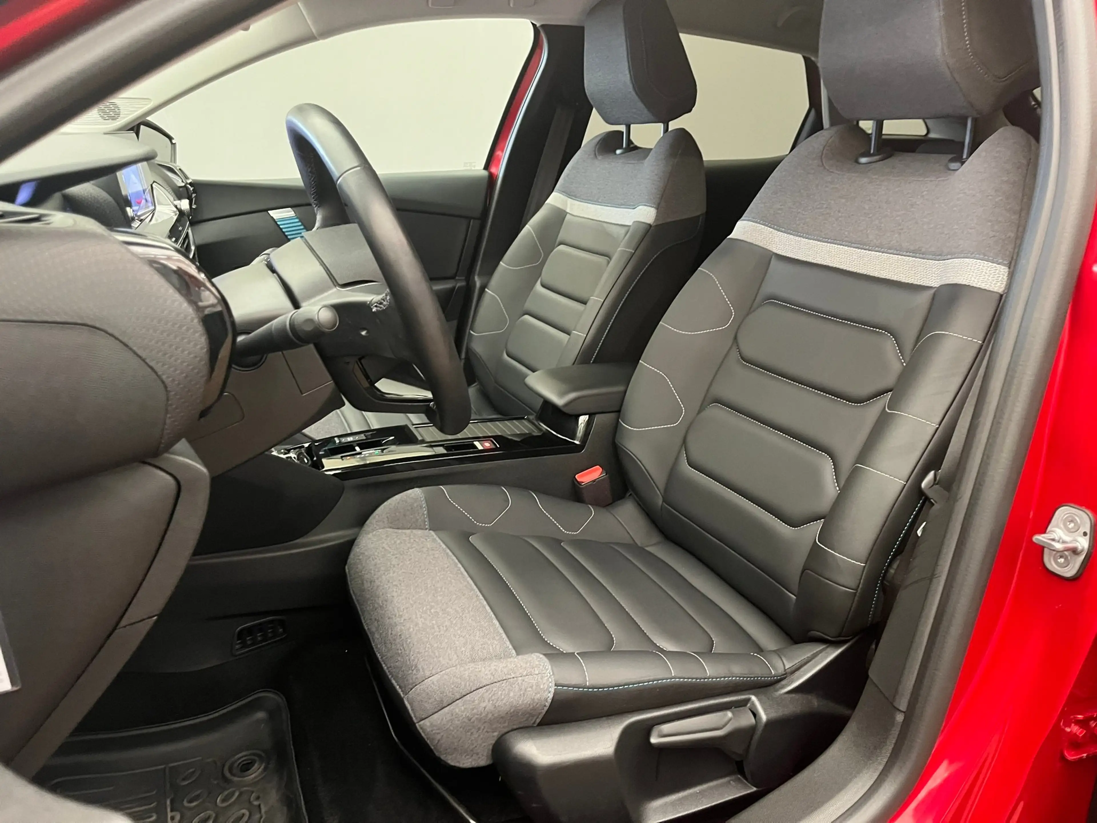 Citroen E-C4 Electric Feel Pack 50 kWh Stoel & Stuurverwarming | Heads-U — photo 11