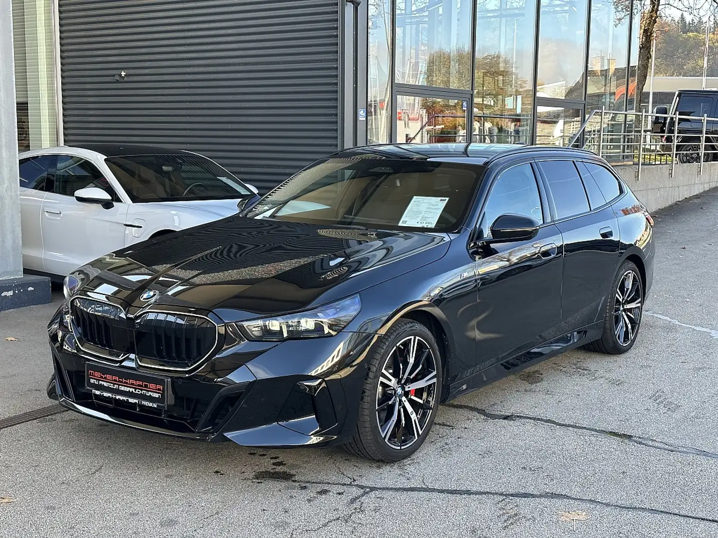 BMW 520 i Touring MHEV Aut. M-Paket Pro, AHK , 20" Alu,... Schwarz - 1