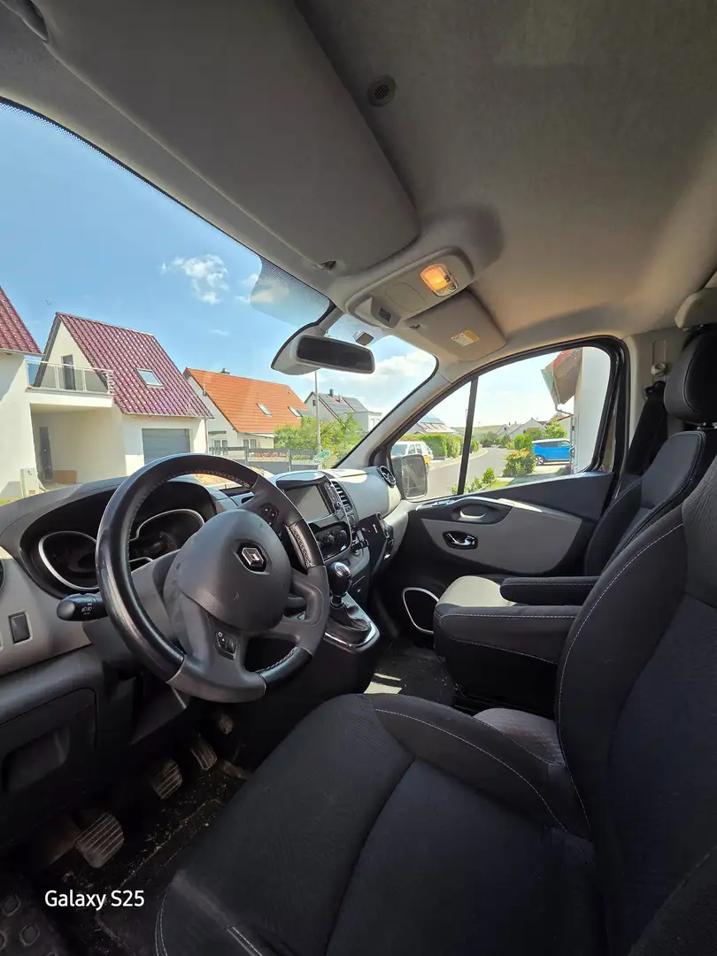 Renault Trafic ENERGY dCi 145 Spaceclass Zwart - 2