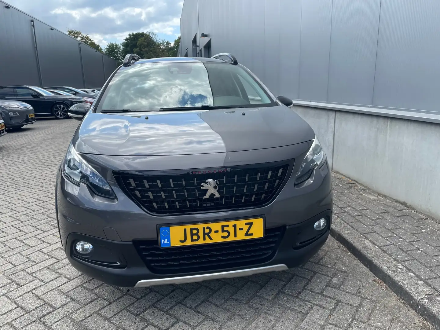 Peugeot 2008 1.2 PureTech GT-line Grijs - 2