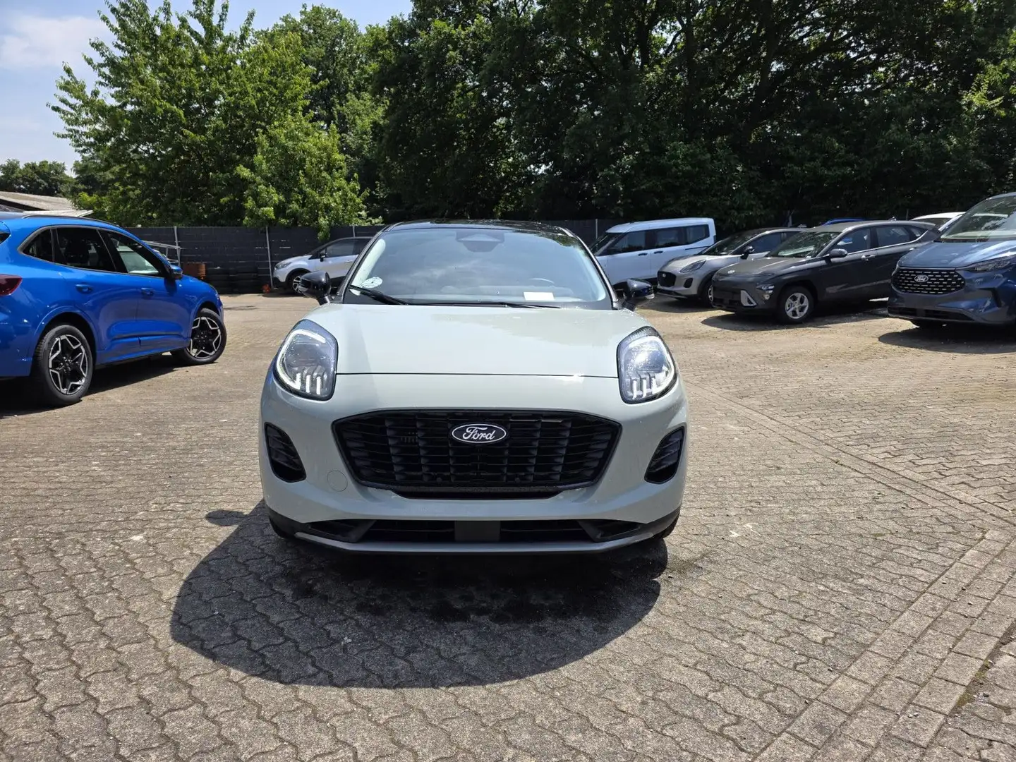 Ford Puma Titanium  1,0L Mhev 155PS Autom. Navi LED Grau - 2