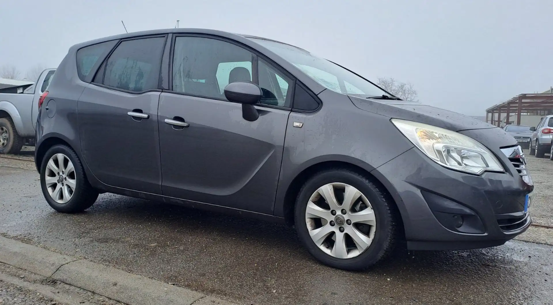 Opel Meriva B 1.7 CDTi 110 cv Boîte auto 1ère MAIN Gris - 2