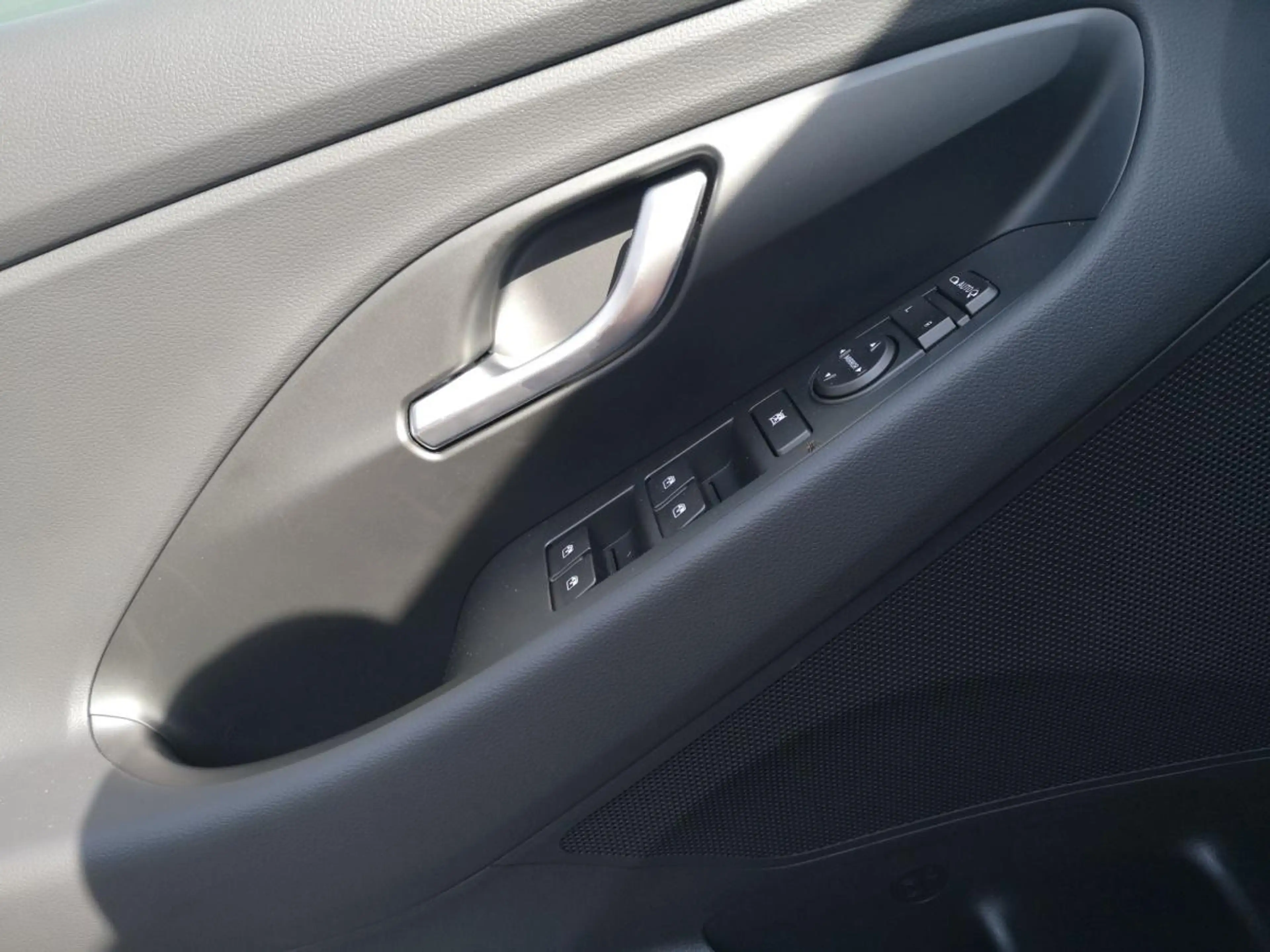 Hyundai i30 PD GO Plus 1,0 TGDi — photo 17