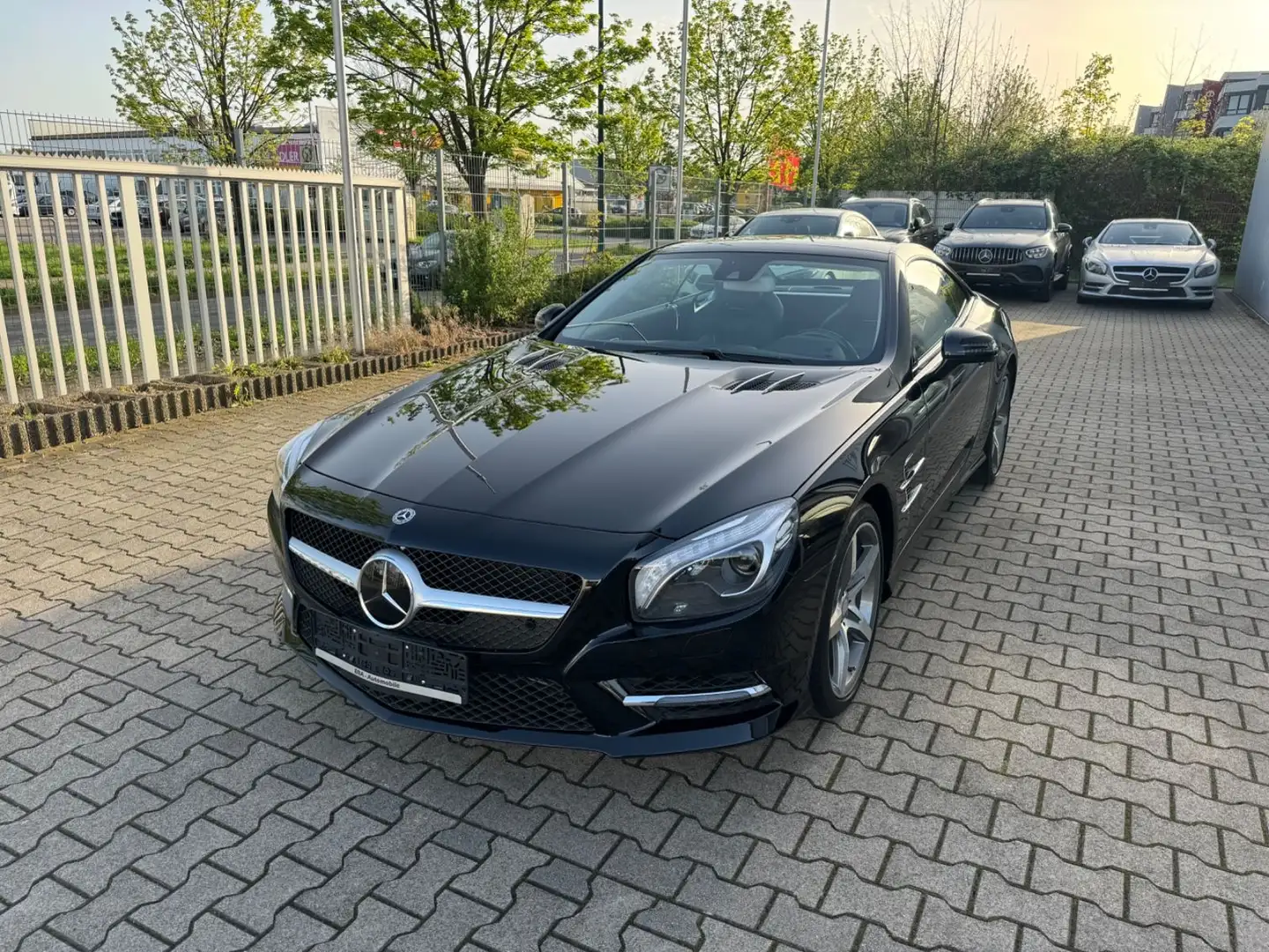 Mercedes-Benz SL 500 AMG Bilder folgen Noir - 2