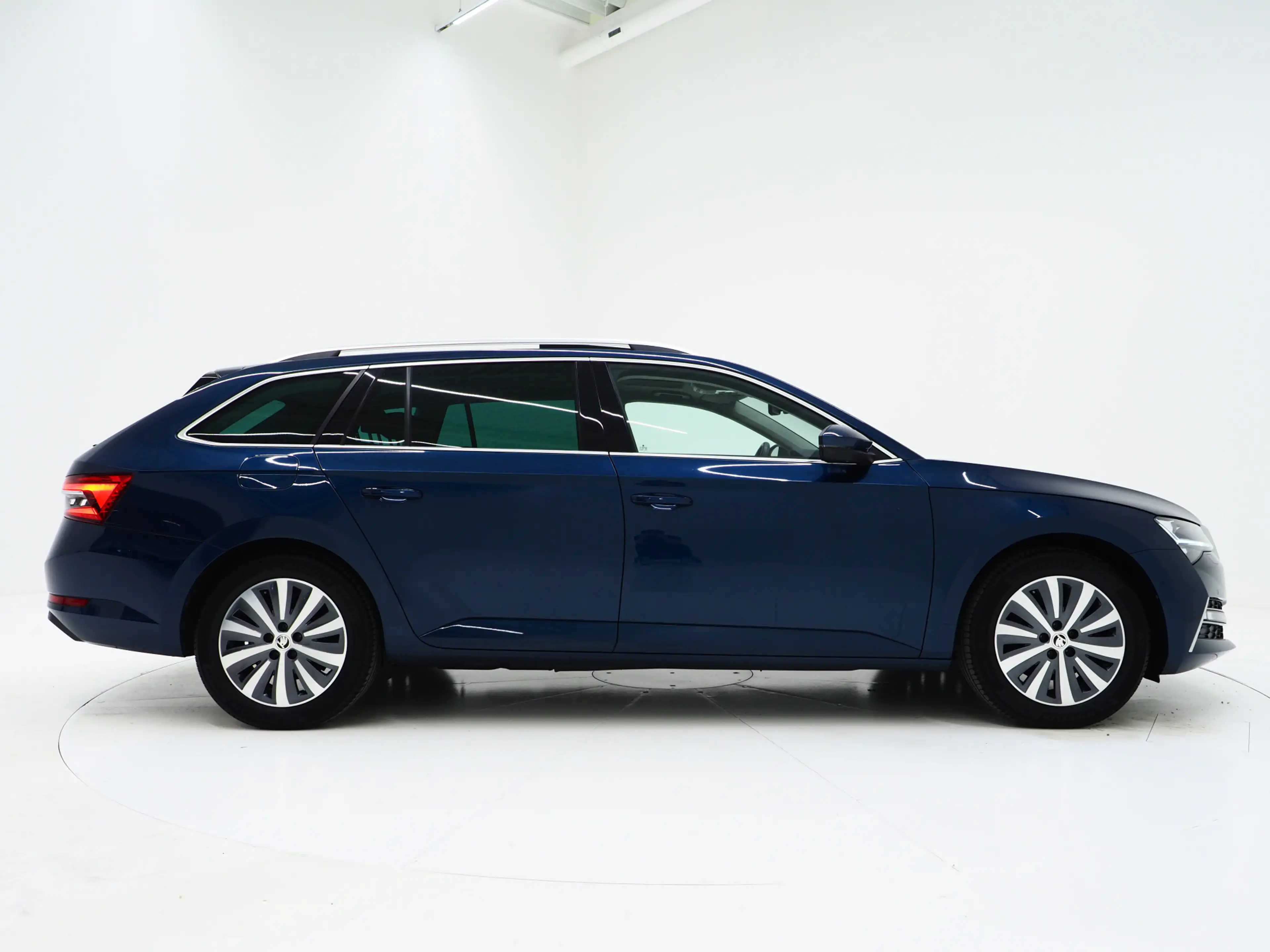 Skoda Superb Combi 1.4 TSI iV Style | Panoramadak | Leder | Tre — photo 10