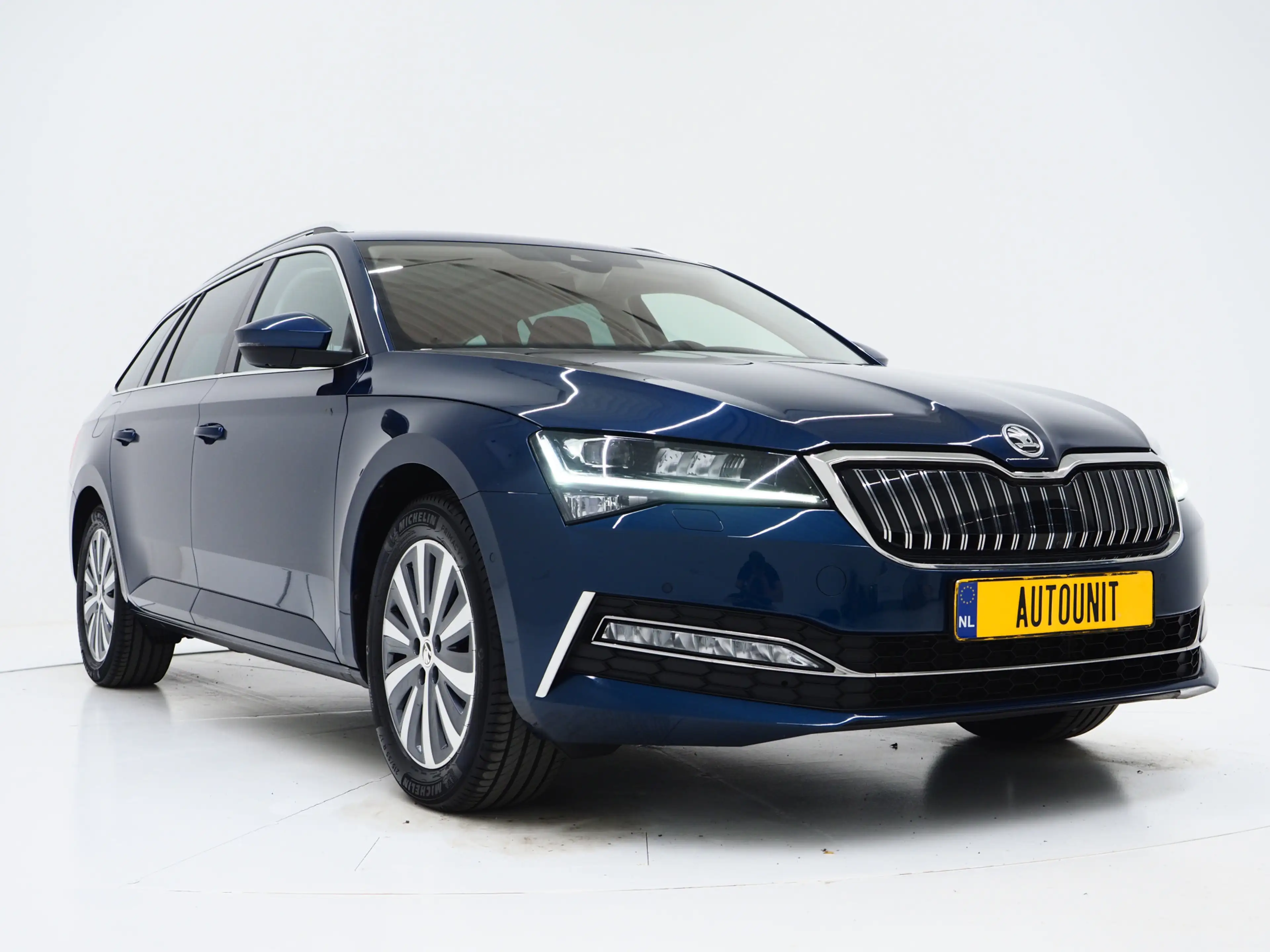 Skoda Superb Combi 1.4 TSI iV Style | Panoramadak | Leder | Tre — photo 11