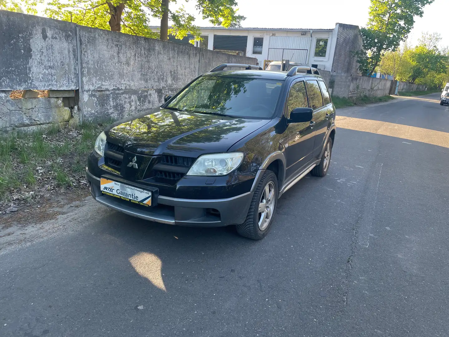 Mitsubishi Outlander 2.4 SportAutomatik,M2007, Vollleder, 2 Schiebedach - 1