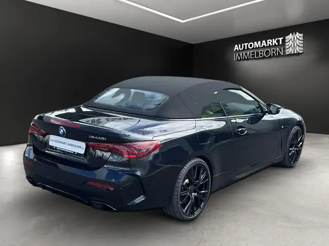 BMW M4 view 5
