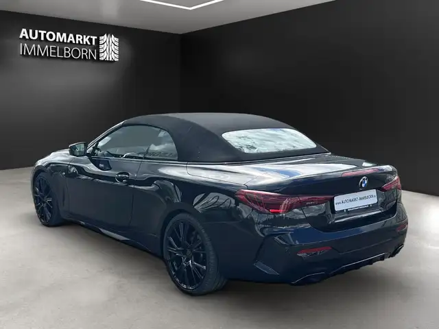 BMW M4 view 8