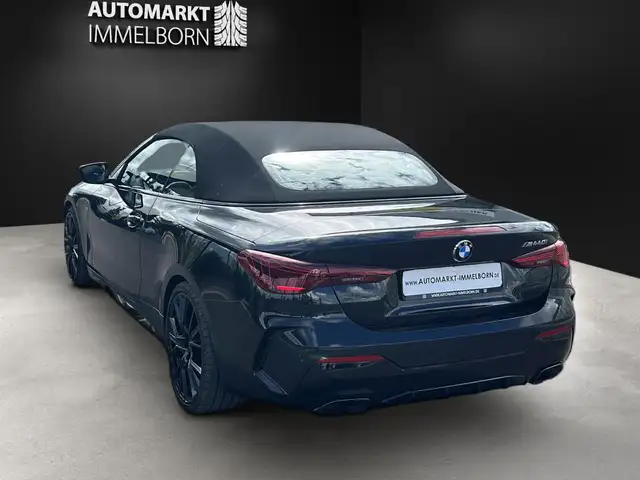 BMW M4 view 7