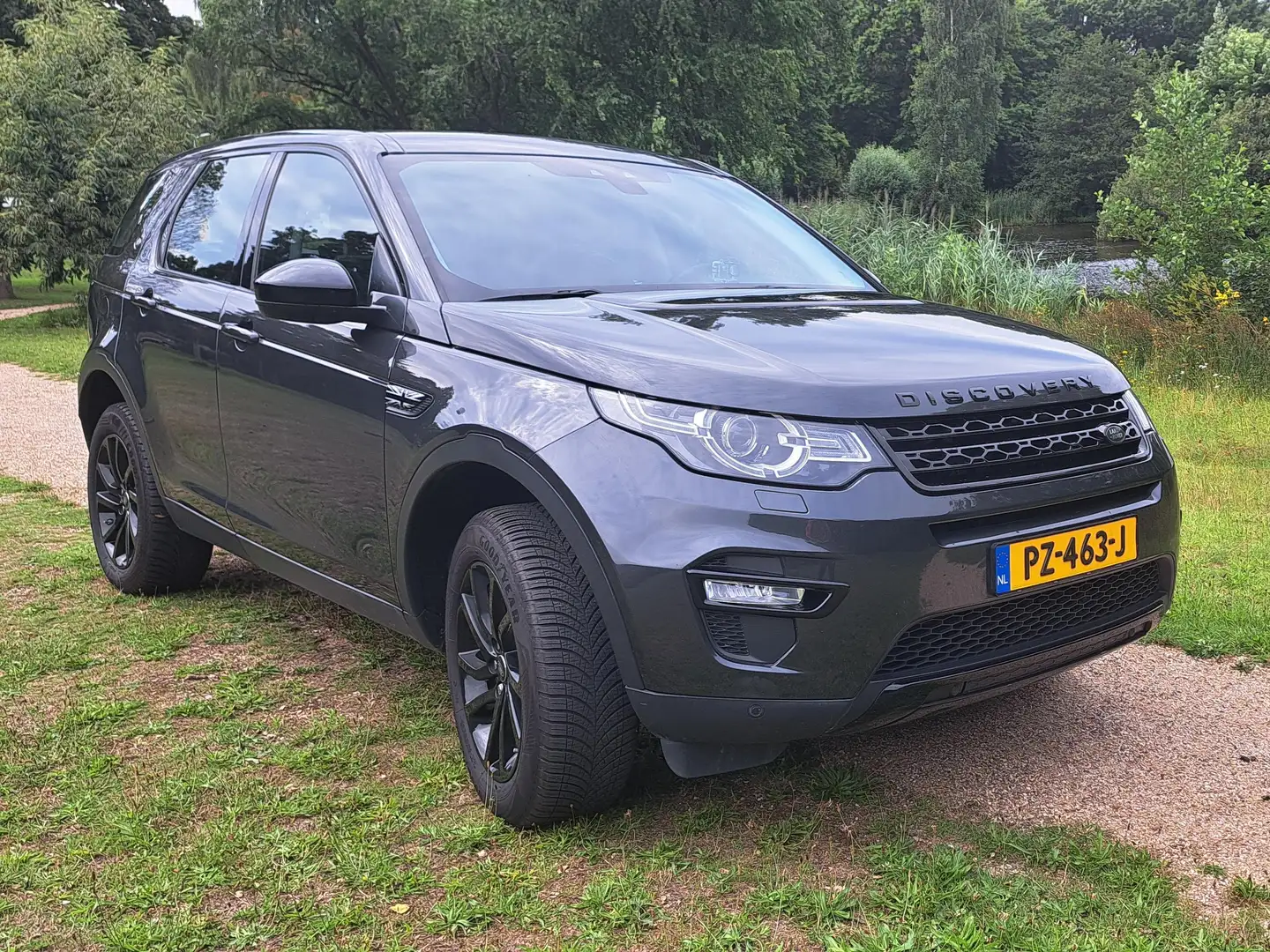 Land Rover Discovery Sport Discovery Sport 2.0 TD4 HSE Grijs - 1