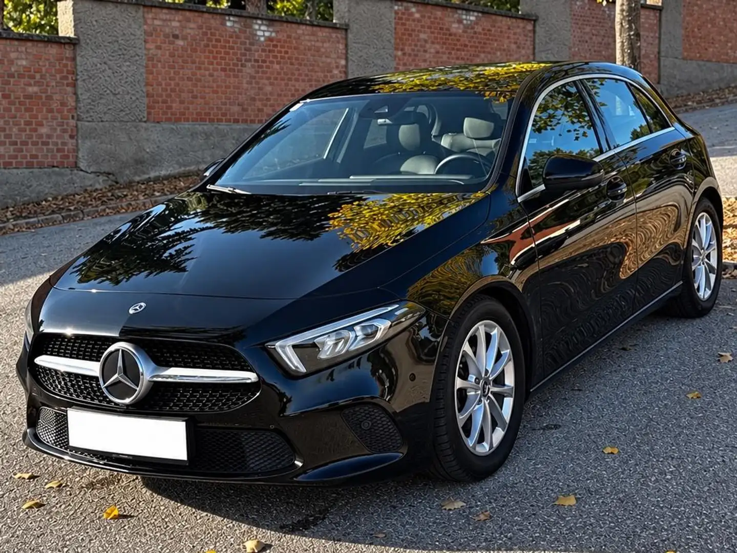 Mercedes-Benz A 180 A 180 d Aut. Schwarz - 1
