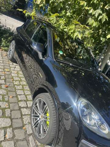 Porsche Cayenne S E-Hybrid Platinum Edition