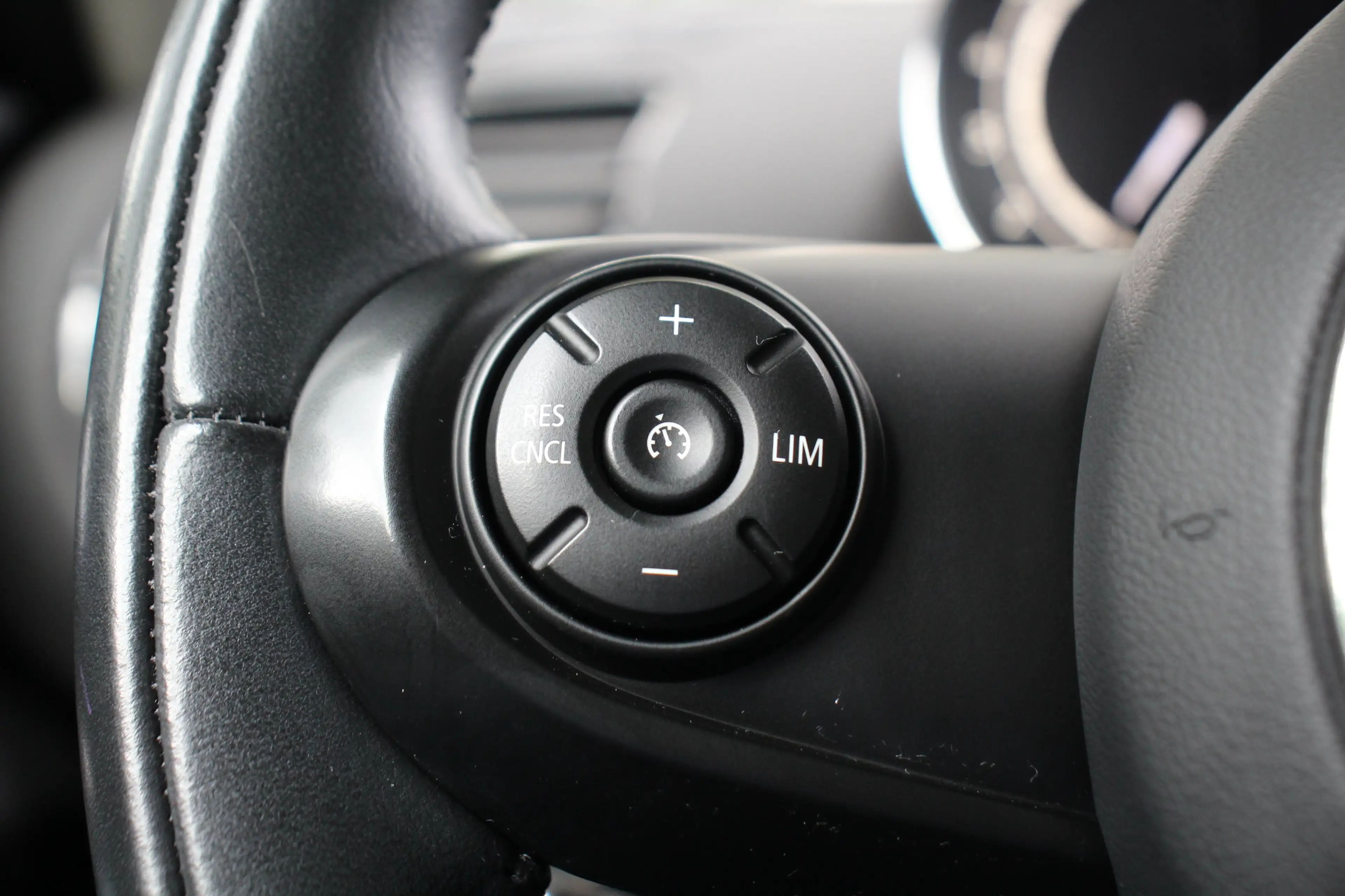 MINI Cooper Clubman 1.5 Business Edition | NL-AUTO! | CRUISE | PARK SE — photo 12