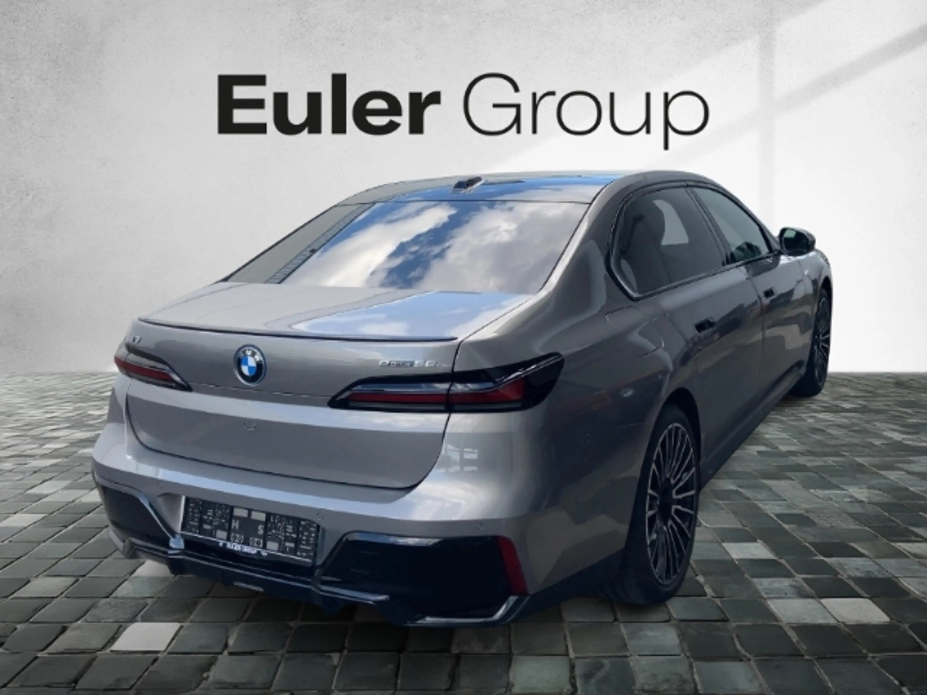 BMW i7 eDrive50 Limousine Sportpaket Luftfederung Niveau — photo 5