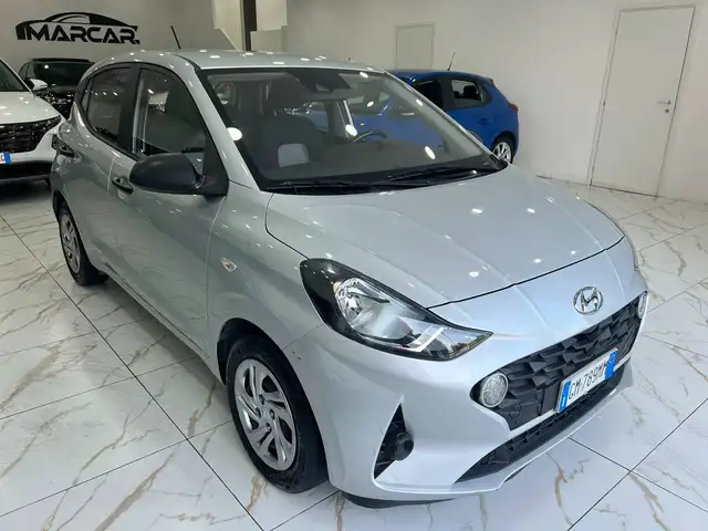 Hyundai i10 view 8