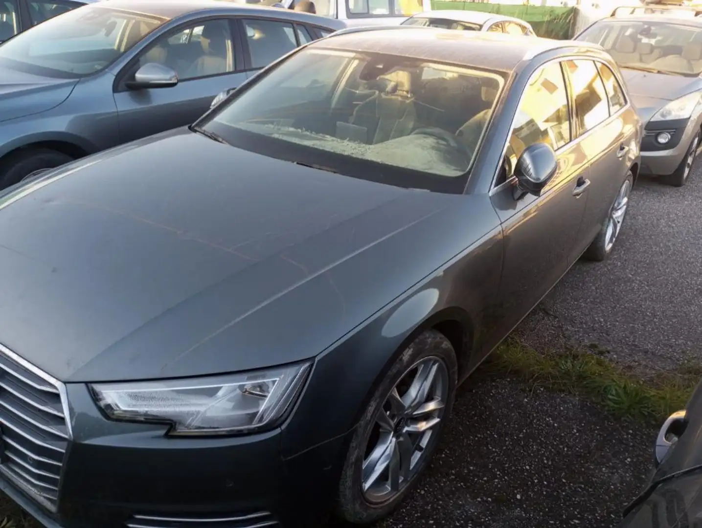 Audi A4 2.0 TFSI ultra Business Grigio - 2