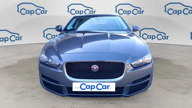 Jaguar XE view 5