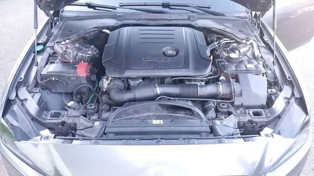 Jaguar XE view 15