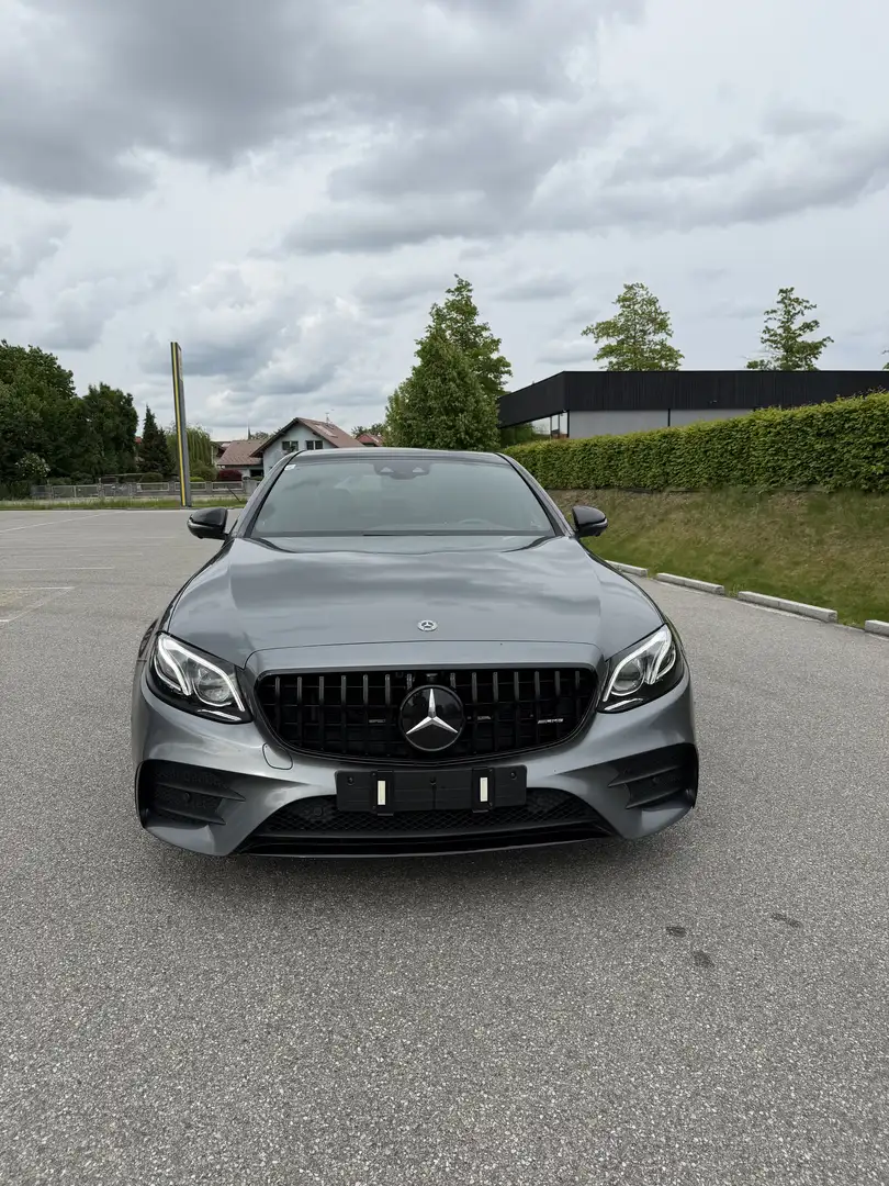 Mercedes-Benz E 220 AMG-Line - 2
