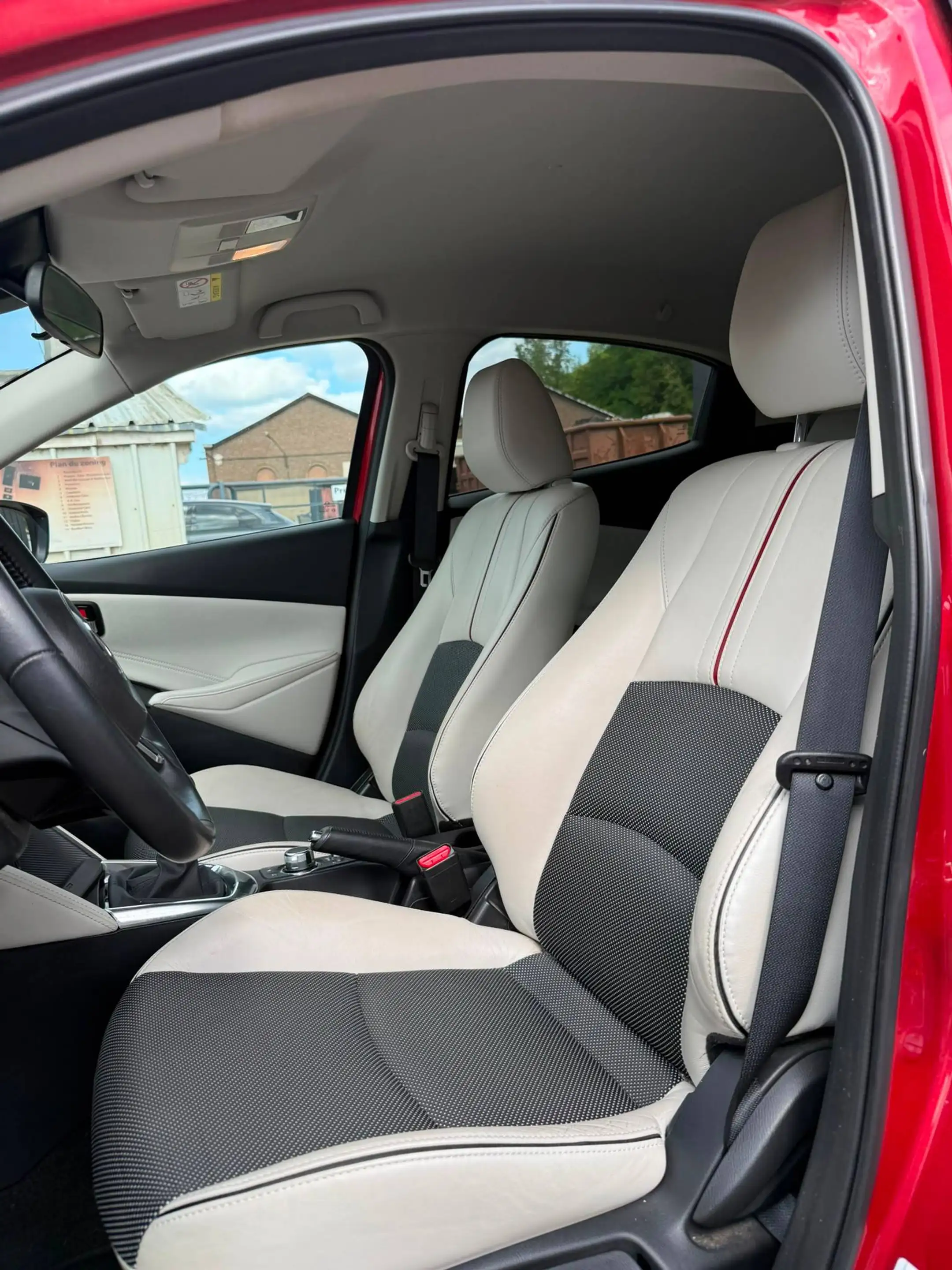 Mazda 2 1.5i / Gps / Camera / Capteurs / Airco  / Led / Garantie — photo 11