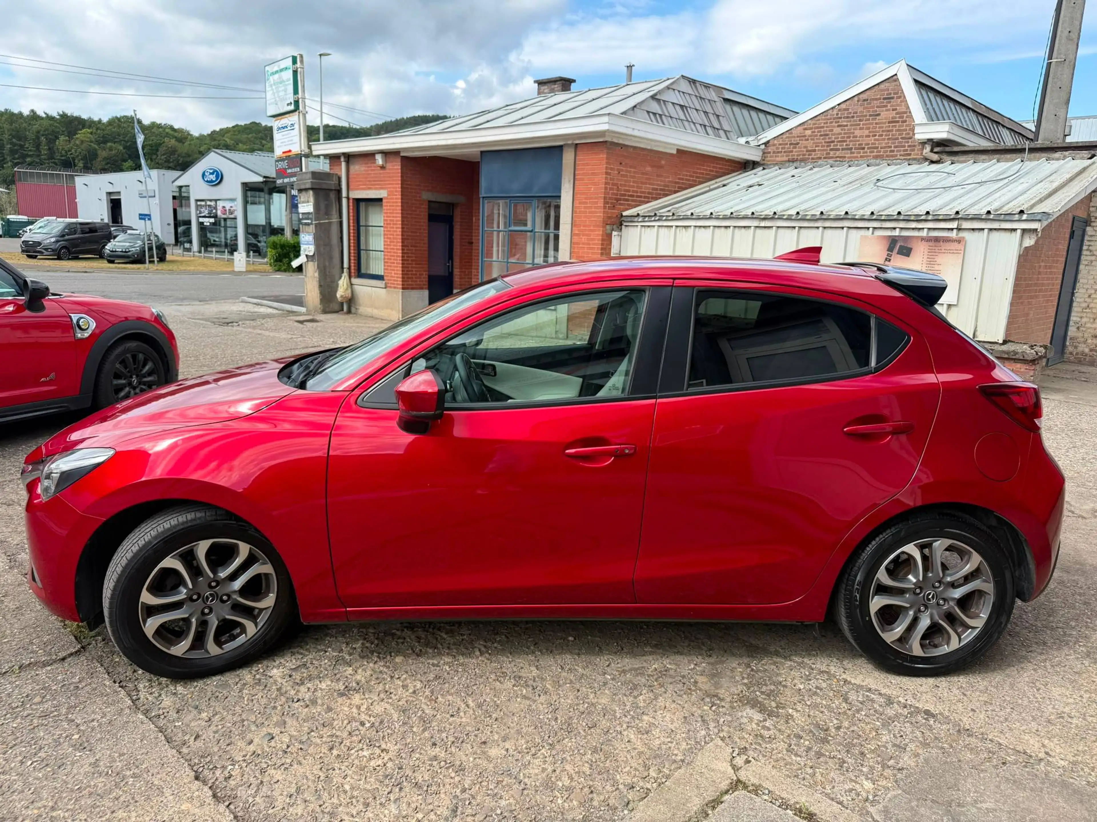 Mazda 2 1.5i / Gps / Camera / Capteurs / Airco  / Led / Garantie — photo 3