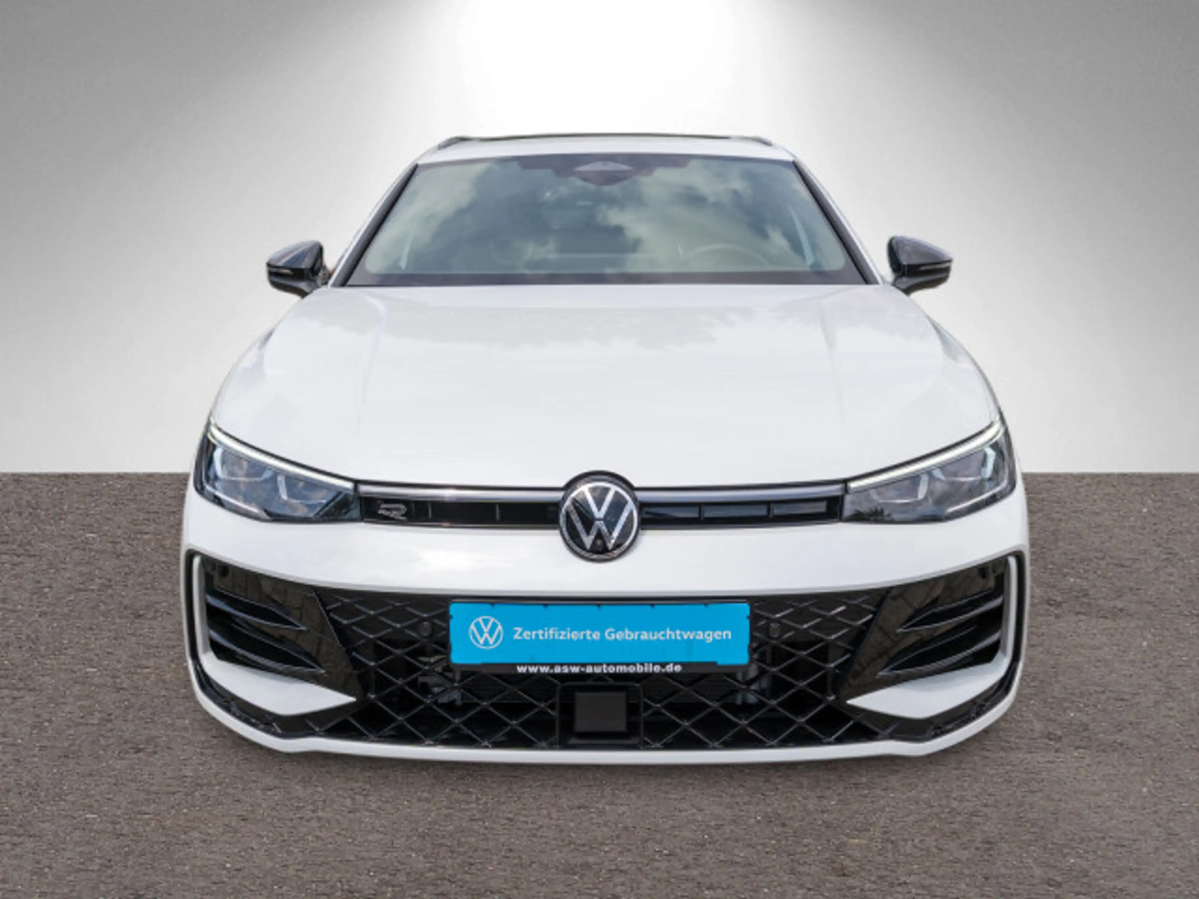 Volkswagen Passat Variant R-Line 2.0TDI 4M DSG PANO HUD AHK — photo 5