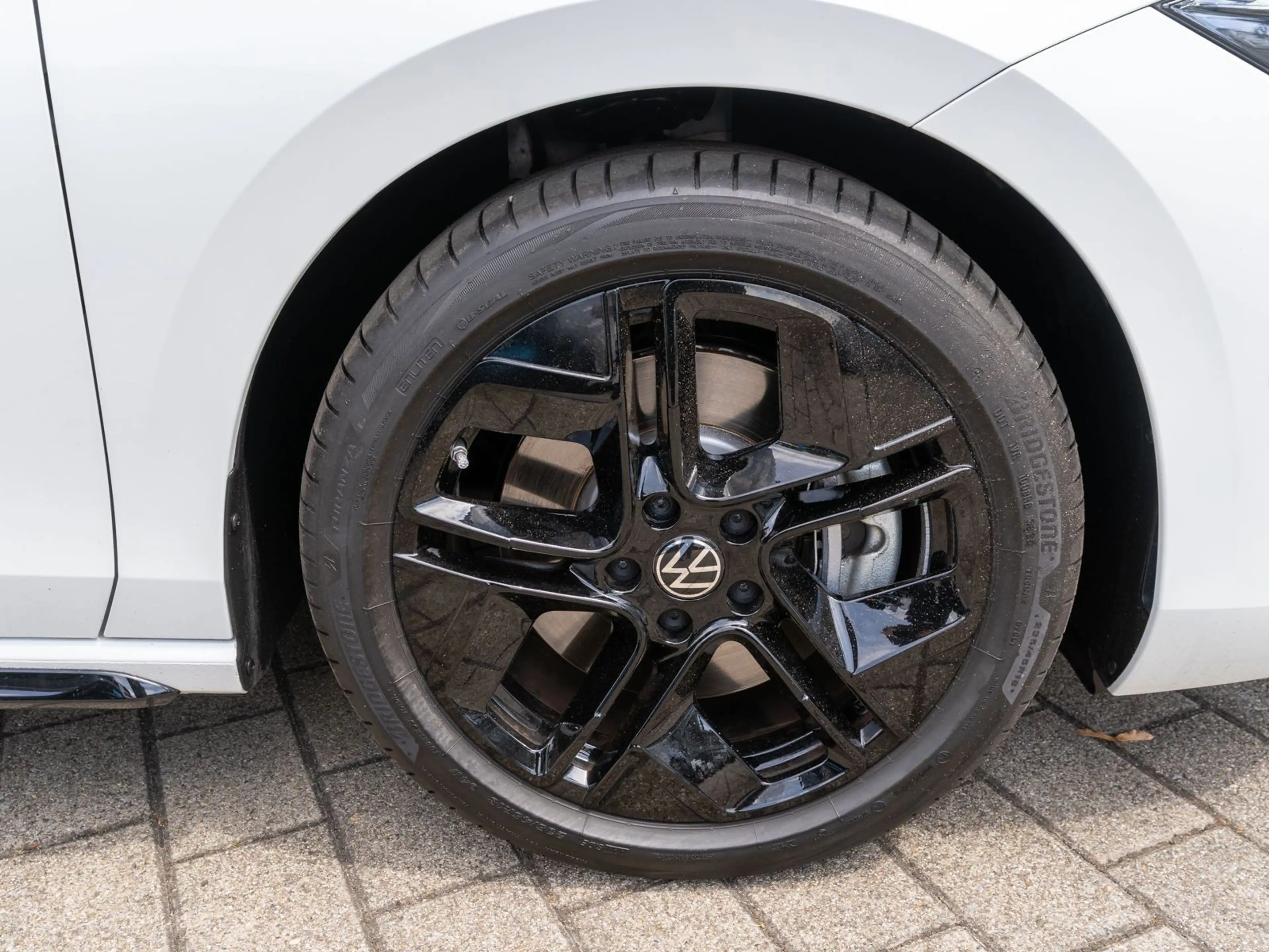 Volkswagen Passat Variant R-Line 2.0TDI 4M DSG PANO HUD AHK — photo 10