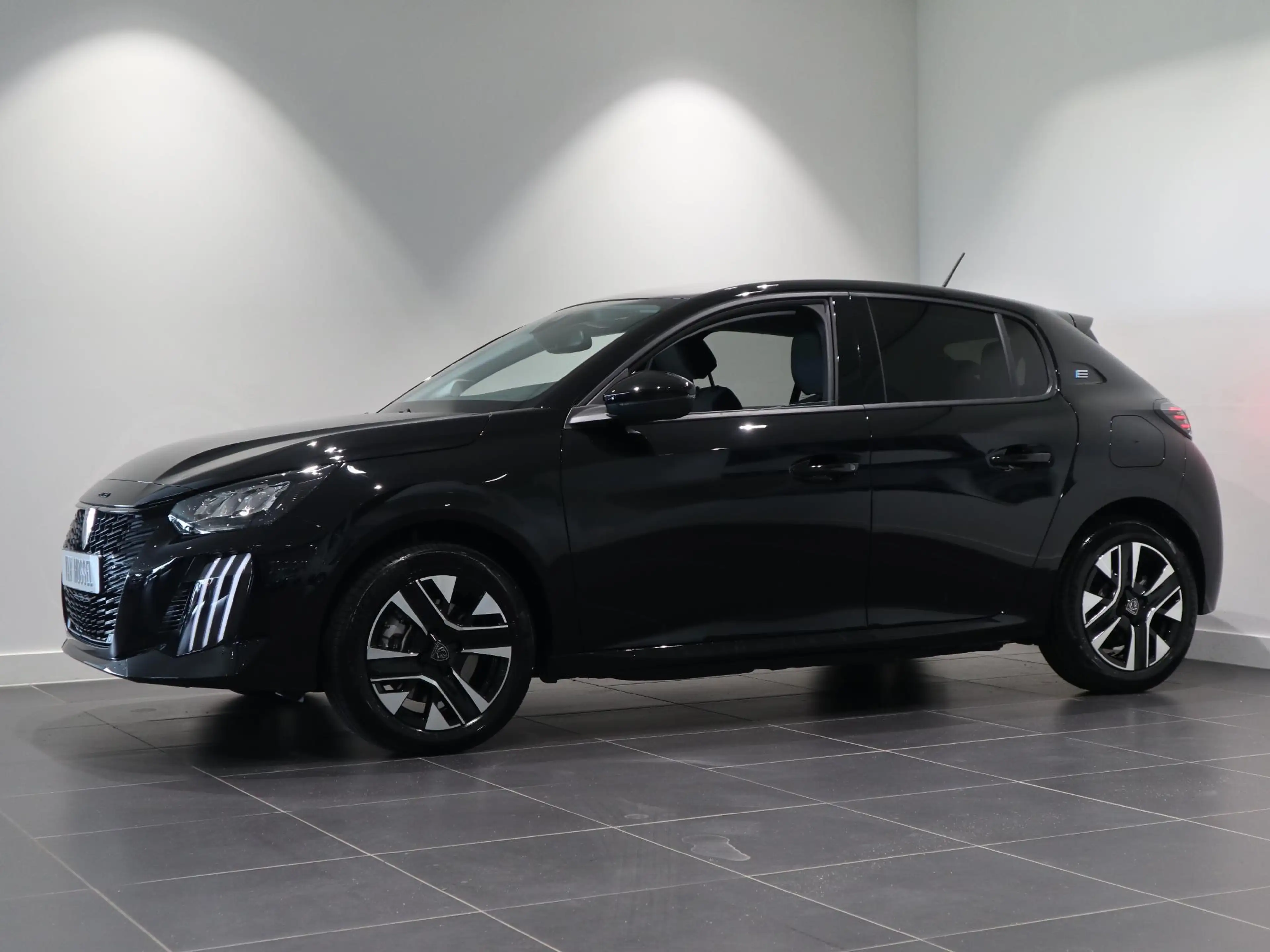 Peugeot 208 Hybrid 110 e-DCS6 Allure CARPLAY - SNEL LEVERBAAR — photo 3